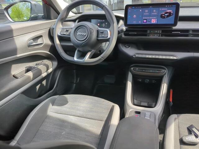 Jeep Avenger Longitude 54 kWh ALL-INRIJKLAARPRIJS/Camera/Apple Carplay/17"velgen/400km actieradius