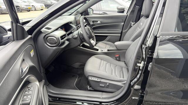 Jeep Avenger 1.2 e-Hybrid Summit | Pano dak | Massage | Vol leder