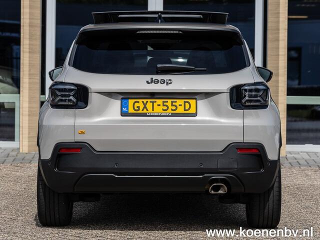 Jeep Avenger 1.2 E-HYBRID SUMMIT PANO / LEER / NAVIGATIE / ADAPTIVE CRUISE