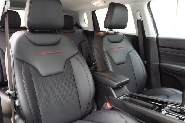 Jeep COMPASS 4xe 240 Plug-in Hybrid Electric Trailhawk | Navigatie | Lichtmetalen velgen | Keyless | Camera | Dakrails | Half lederen bekleding | Rxtra getint glas | Draadloze telefoonlader