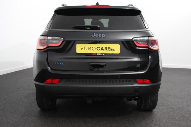 Jeep COMPASS 4xe 240 Plug-in Hybrid S | Navigatie | Apple Carplay/Android auto | Climate Control | Parkeersensoren | Camera | Elektrisch verstelbare bestuurderstoel | Xenon koplampen | Stoelverwarming | Elektrische achterklep | Afneembare trekhaak