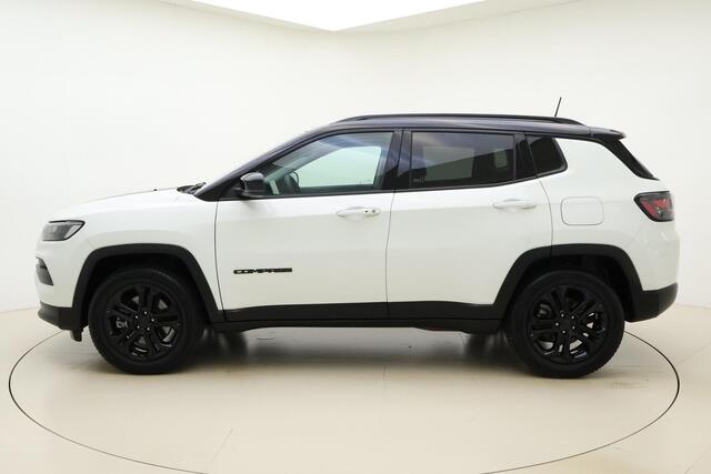 Jeep COMPASS 4xe 240 Plug-in Hybrid Electric S Automaat | Navigatie | Lederen bekleding | Camera | Keyless | Zwart dak | Dakrails | Lichtmetalen velgen black | Climate control