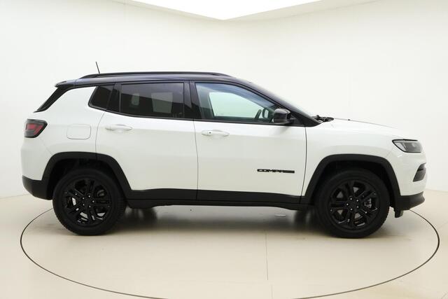 Jeep COMPASS 4xe 240 Plug-in Hybrid Electric S Automaat | Navigatie | Lederen bekleding | Camera | Keyless | Zwart dak | Dakrails | Lichtmetalen velgen black | Climate control