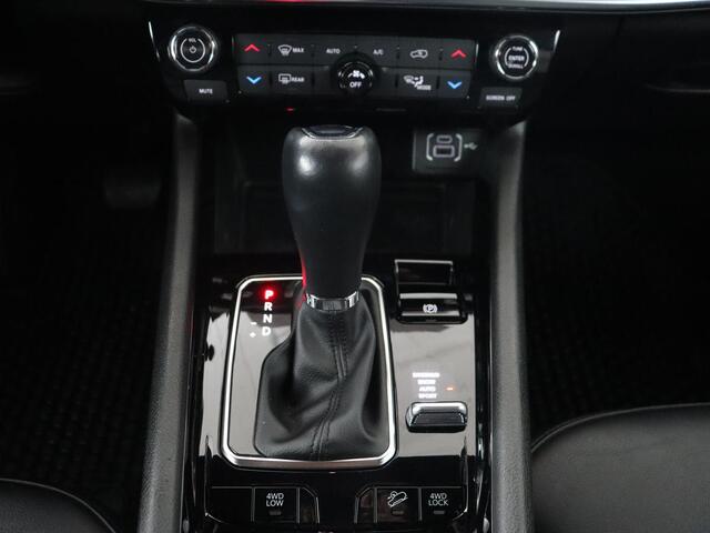 Jeep COMPASS 4xe 240 Plug-in Hybrid Electric S | Panoramadak | Trekhaak | 360 Camera | Leder | Stoelverwarming | Alpine Sound | Carplay | Stuurverwarming | Adaptive cruise | Navigatie | PHEV