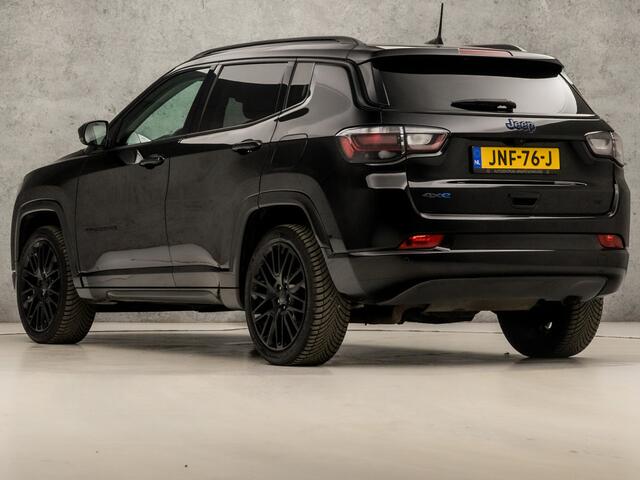 Jeep COMPASS 4xe 240 Plug-in Hybrid Electric S 240Pk Automaat (VIRTUAL COCKPIT, APPLE CARPLAY, GROOT NAVI, STUUR/STOELVERWARMING, LEDEREN SPORTSTOELEN, CAMERA, ADAPTIVE CRUISE, GETINT GLAS, NIEUWSTAAT)