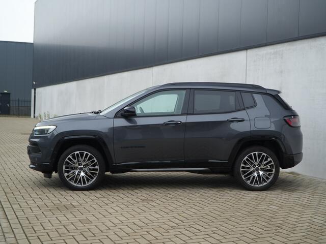 Jeep COMPASS 4xe 240 PK Hybrid Summit | Leder | Winter | Navi | Premium | 19"