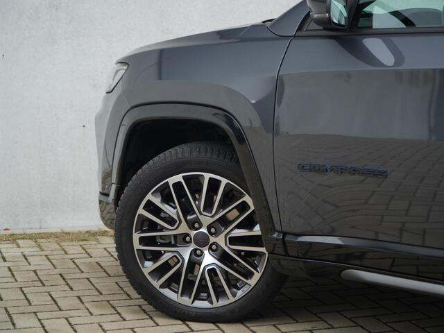 Jeep COMPASS 4xe 240 PK Hybrid Summit | Leder | Winter | Navi | Premium | 19"