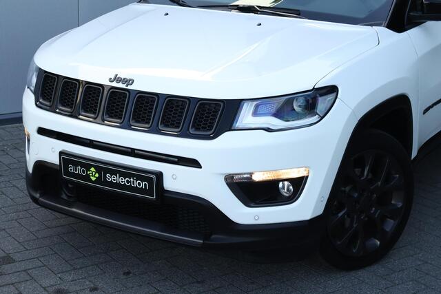Jeep COMPASS 1.3T S / Panoramadak / Alpine audio