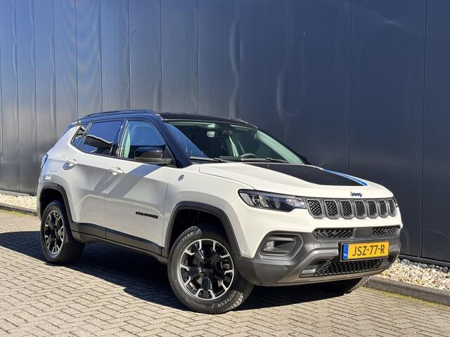 Jeep COMPASS 4xe 240 Plug-in Hybrid Electric Trailhawk | Camera | Leder | Apple Carplay/Android Auto | Navigatie | Cruise control
