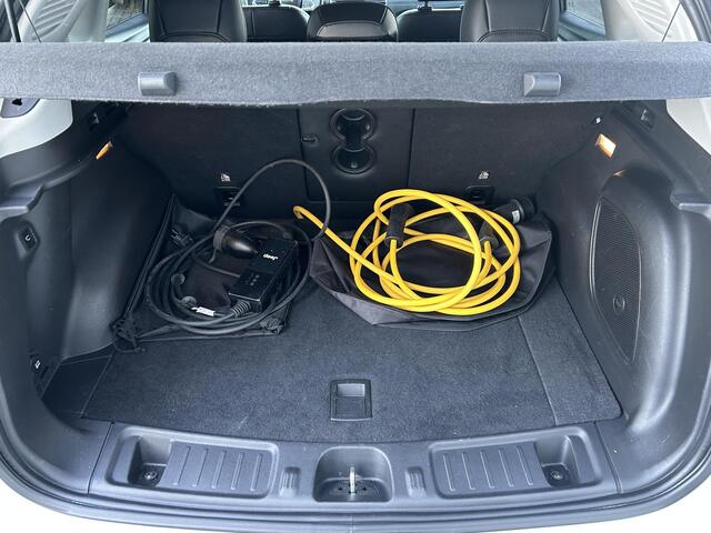 Jeep COMPASS 4xe 240 Plug-in Hybrid Electric Limited (Hoge Instap) | Navigatie | Camera | Climate Control |