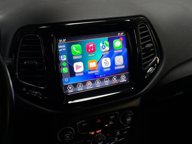 Jeep COMPASS 1.3T Night Eagle Sport 150Pk Automaat (APPLE CARPLAY, ZWART DAK, GROOT NAVI, CAMERA, GETINT GLAS, LEDER, SPORTSTOELEN, LM VELGEN, ELEK PAKKET, NIEUWSTAAT)