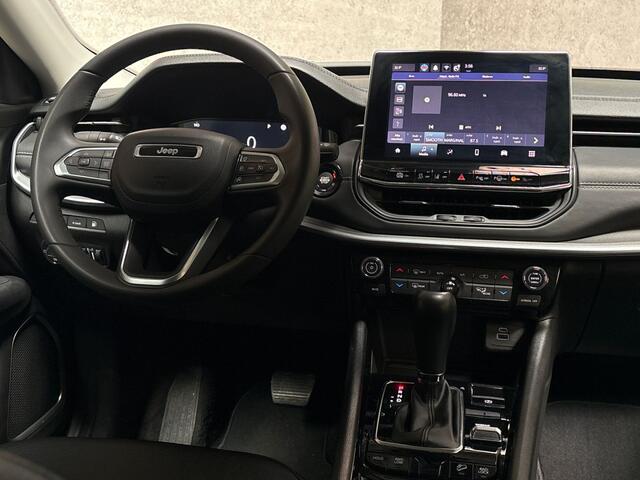 Jeep COMPASS 4xe 190 Plug-in Hybrid Electric Night Eagle 190Pk Automaat (VIRTUAL COCKPIT, APPLE CARPLAY, GROOT NAVI, KEYLESS, CAMERA, LEDER, SPORTSTOELEN, ADAPTIVE CRUISE, GETINT GLAS, NIEUWSTAAT)