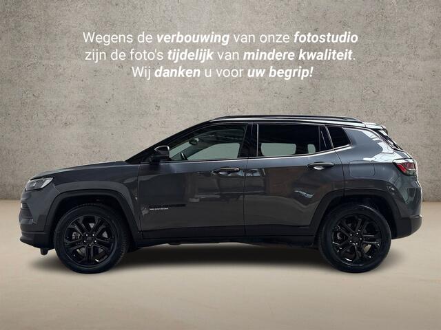 Jeep COMPASS 4xe 240 Plug-in Hybrid Electric Sport 240Pk Automaat (VIRTUAL COCKPIT, APPLE CARPLAY, GROOT NAVI, CAMERA, LEDER, SPORTSTOELEN, KEYLESS, GETINT GLAS, ADAPTIVE CRUISE, NIEUWSTAAT)