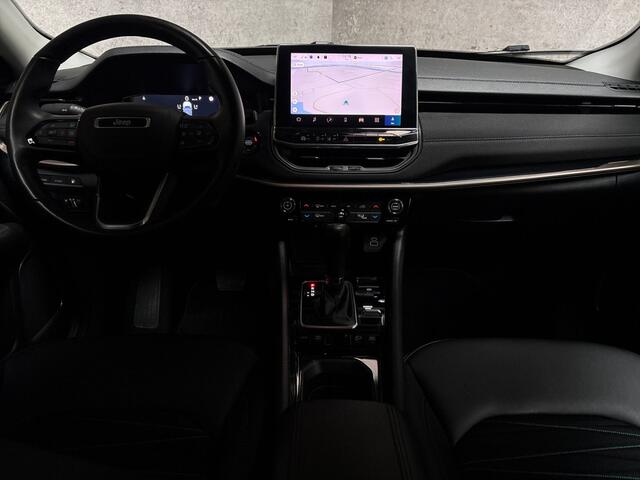 Jeep COMPASS 4xe 240 Plug-in Hybrid Electric Sport 240Pk Automaat (VIRTUAL COCKPIT, APPLE CARPLAY, GROOT NAVI, CAMERA, LEDER, SPORTSTOELEN, KEYLESS, GETINT GLAS, ADAPTIVE CRUISE, NIEUWSTAAT)