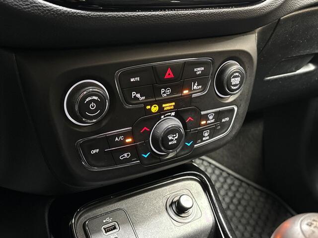 Jeep COMPASS 1.4 MultiAir Limited Sport 141Pk (NAVIGATIE, CLIMATE, LEDER, CAMERA, BEATS AUDIO, SPORTSTOELEN, GETINT GLAS, ADAPTIVE CRUISE, NIEUWE APK, NIEUWSTAAT)