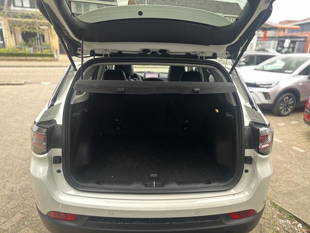 Jeep COMPASS 1.5T e-Hybrid Limited Pano/ECC/Camera.