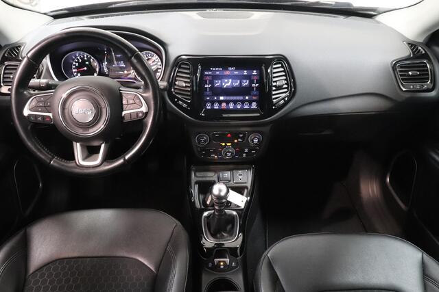 Jeep COMPASS 1.3T Night Eagle Liberty Edition | Camera | Navigatie | Half Leder | Cruise control | ApplCarplay AndroidAuto | Trekhaak |
