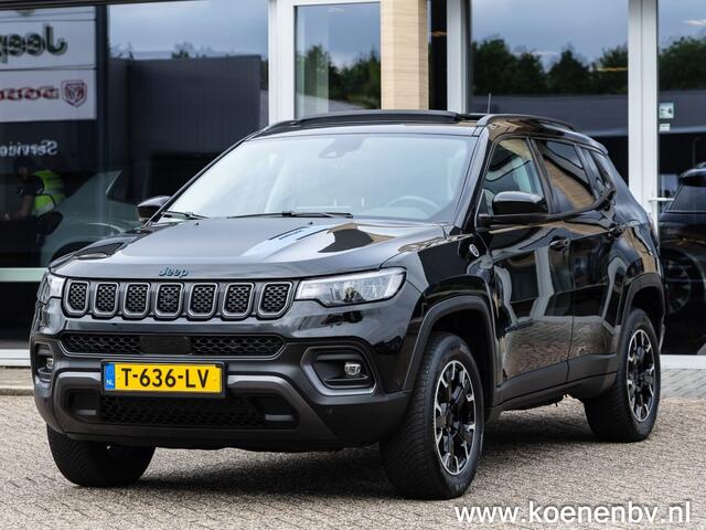 Jeep COMPASS 4XE 240 4x4 Autom. PHEV Trailhawk PANO / LEER / ADAPT. CRUISE