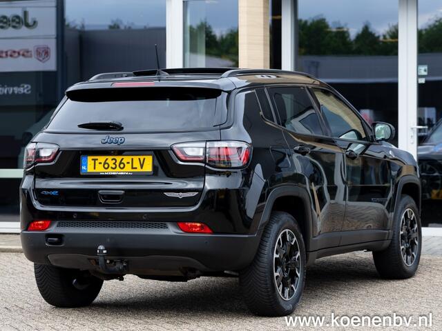 Jeep COMPASS 4XE 240 4x4 Autom. PHEV Trailhawk PANO / LEER / ADAPT. CRUISE