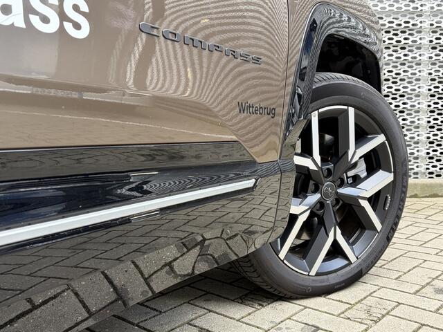 Jeep COMPASS First Edition 74 kWh | Panoramadak | Leder | Focal | 20" Velgen DEMO DEAL !!!