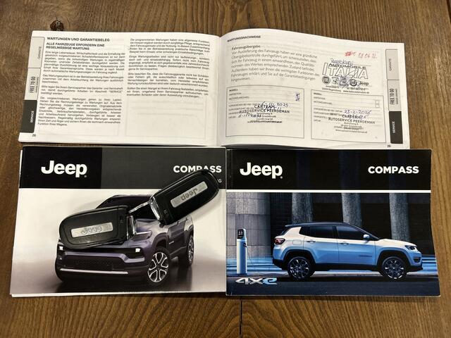 Jeep COMPASS 4xe 240 Plug-in Hybrid Electric S 4WD | Adaptieve cruise control | Lederen bekleding | Digital dashboard | Achteruitrijcamera | Stoel+Stuurverwarming | Lane assist | Adaptief onderstel | Apple carplay | Navigatie