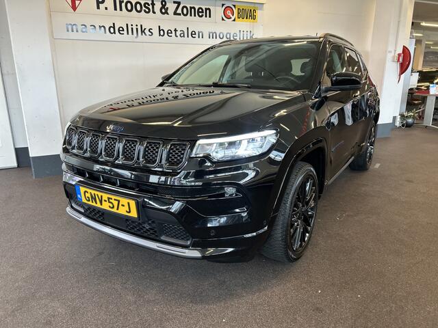 Jeep COMPASS 4xe 240 Plug-in Hybrid Electric S 4WD | Adaptieve cruise control | Lederen bekleding | Digital dashboard | Achteruitrijcamera | Stoel+Stuurverwarming | Lane assist | Adaptief onderstel | Apple carplay | Navigatie