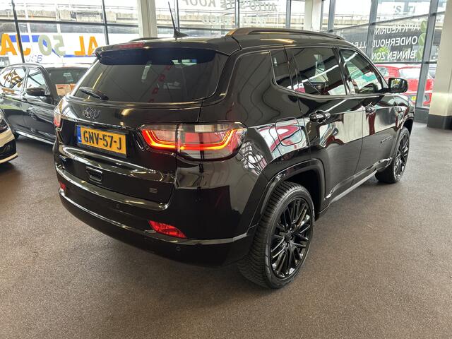 Jeep COMPASS 4xe 240 Plug-in Hybrid Electric S 4WD | Adaptieve cruise control | Lederen bekleding | Digital dashboard | Achteruitrijcamera | Stoel+Stuurverwarming | Lane assist | Adaptief onderstel | Apple carplay | Navigatie