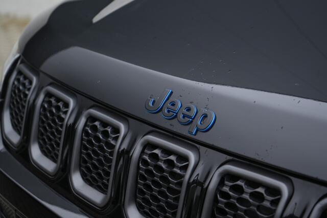 Jeep COMPASS 4xe 240 PK Hybrid S | Leder | Navi | Winter | Cam | 19"