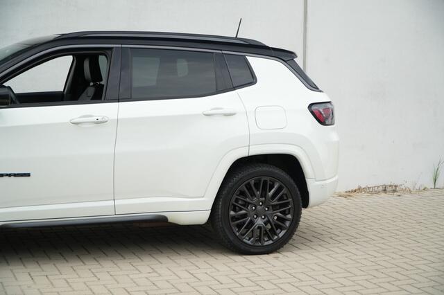 Jeep COMPASS 4xe 240 PK Hybrid S | Leder | Pano | Navi | Winter | Cam | 19"