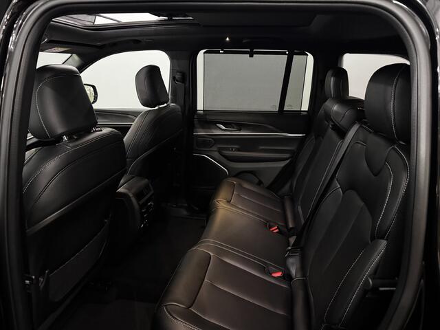 Jeep GRAND CHEROKEE 2.0 Limited 4xe 380PK Pano, Leder, Camera, Stoelverwarming, Alpine gleluidsysteem, Elektrische achterklep, Keyless start, 3 jaar garantie