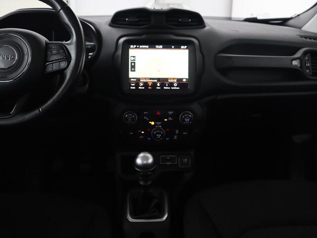 Jeep RENEGADE 1.0T Limited | Panoramadak | Carplay | Climate control | Parkeerhulp | Cruise control | Keyless