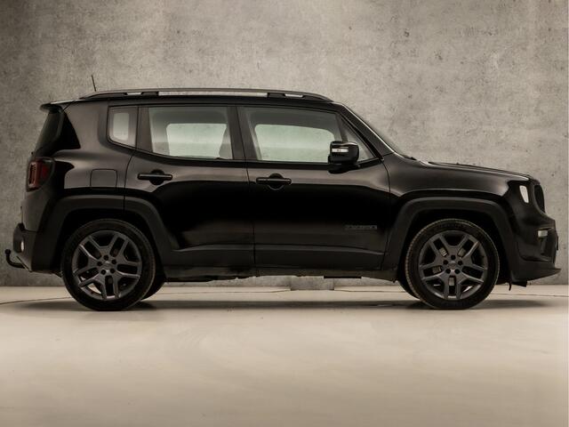 Jeep RENEGADE 1.3T-e Freedom Sport 151Pk Automaat (APPLE CARPLAY, GROOT NAVI, LEDER, CLIMATE, ADAPTIVE CRUISE, SPORTSTOELEN, STUUR/STOELVERWARMING, TREKHAAK, GETINT GLAS, KEYLESS, ZWART HEMEL, NIEUWSTAAT)