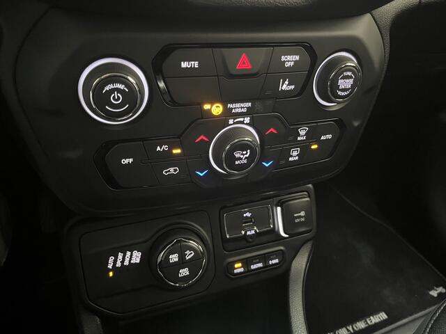 Jeep RENEGADE 4xe 240 Plug-in Hybrid Electric *241pk* Carplay / Keyless / Adapt. Cruise / Camera / LED / Navigatie / ECC Clima / 17'' LMV
