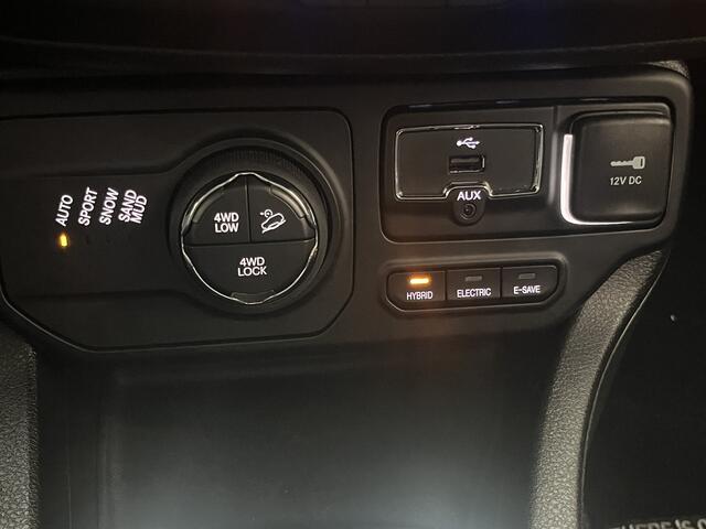 Jeep RENEGADE 4xe 240 Plug-in Hybrid Electric *241pk* Carplay / Keyless / Adapt. Cruise / Camera / LED / Navigatie / ECC Clima / 17'' LMV