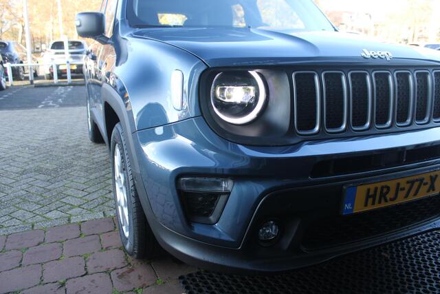 Jeep RENEGADE 1.5T 130PK e-Hybrid ALTITUDE | DRAADLOZE APPLE CARPLAY/ANDROID AUTO | PANORAMISCH SCHUIF/KANTEL DAK | FULL LED KOPLAMPEN | DODEHOEK DETECTIE | ADAPTIVE CRUISE CONTROL | LICHTMETALEN VELGEN 17" | ACHTERUITRIJ CAMERA | DAB+ RADIO | NAVIGATIE | PARKEERSENSOR
