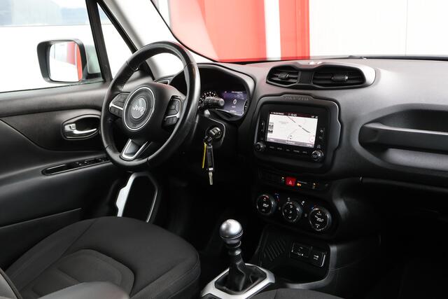 Jeep RENEGADE 1.4 MultiAir Limited | Origineel NL | Navigatie | Trekhaak |
