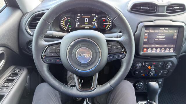 Jeep RENEGADE 4xe 240 Plug-in Hybrid Electric S
