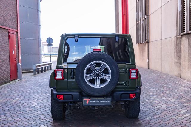 Jeep WRANGLER Unlimited 4xe 380 Sahara 80th Anniversary Trekhaak/Camera voor+achter/Apple carplay/Stoelverwarming/Stuurverwarming/Lederen bekleding/Adaptieve Cruise control/Keyless/Navigatie