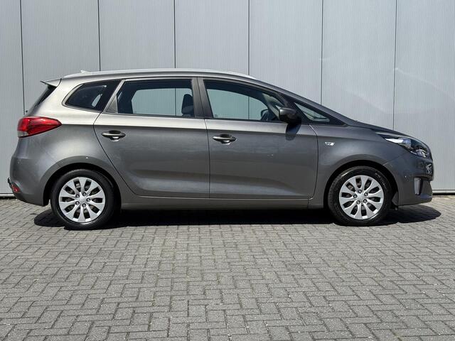 KIA CARENS 1.6 GDi DynamicLine / 7 persoons / Navigatie / Trekhaak / Climate Control / Cruise Control / Nette auto! /