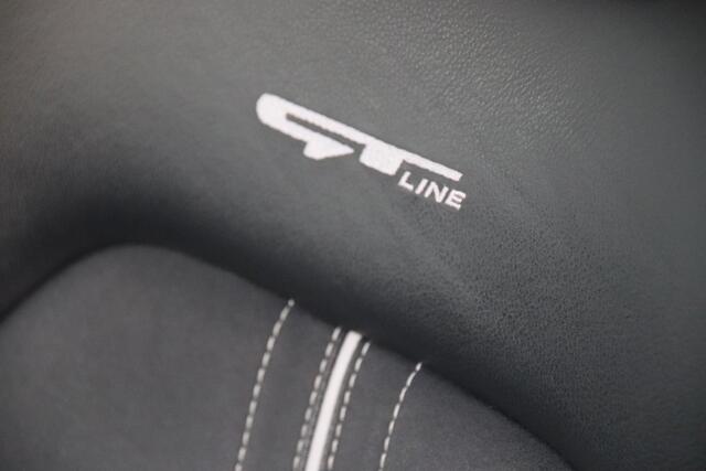 KIA CEE D Ceed 1.4 T-GDI GT-PlusLine, Voor & Achterbank Verwarmd, Stuur verwarmd, Pano, Carplay