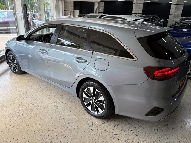 KIA CEE D 1.6 GDI PHEV DYN+L. / Automaat / Climat / Vol Led / Navi / Cruise / Camera