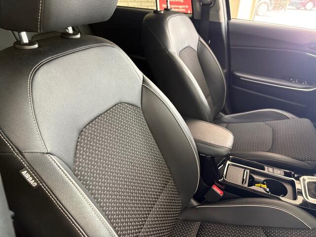 KIA CEE D 1.6 GDI PHEV DYN+L. / Automaat / Climat / Vol Led / Navi / Cruise / Camera