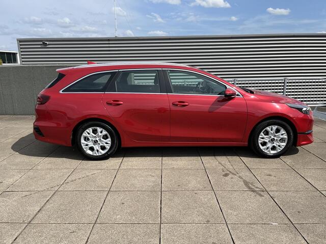 KIA CEE D Ceed Sportswagon 1.5 T-GDi DynamicLine 6-BAK TREKHAAK | NAVIGATIE | ACHTERUITRIJCAMERA