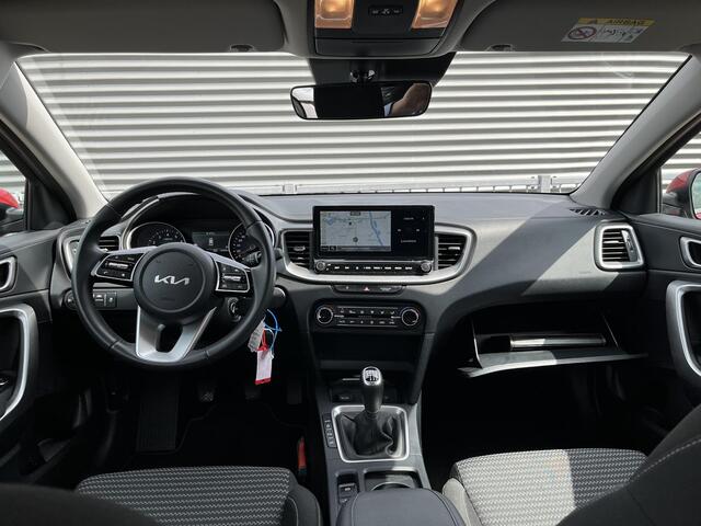 KIA CEE D Ceed Sportswagon 1.5 T-GDi DynamicLine 6-BAK TREKHAAK | NAVIGATIE | ACHTERUITRIJCAMERA