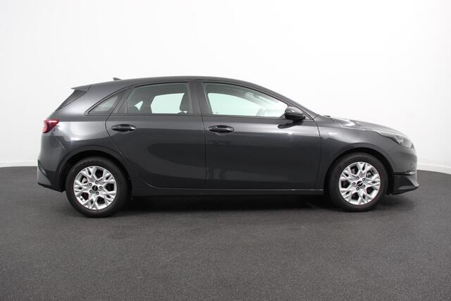 KIA CEE D Ceed 1.0 T-GDi Comfort Navigatie Apple Carplay/ Android Auto Camera DAB Airco Stoelverwarming Cruise Control