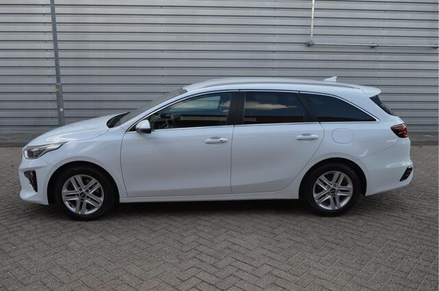 KIA CEE D Ceed Sportswagon 1.0 T-GDi DynamicPlusLine O.a: Half Leder, Key-less, Navi, Clima, Carplay, Camera, Pdc, Etc... Rijklaar All-In Prijs!