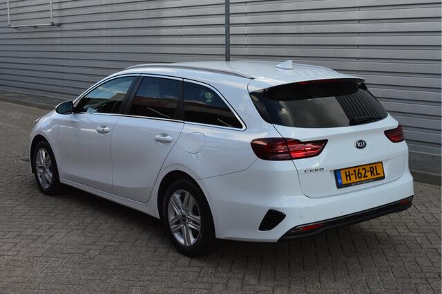KIA CEE D Ceed Sportswagon 1.0 T-GDi DynamicPlusLine O.a: Half Leder, Key-less, Navi, Clima, Carplay, Camera, Pdc, Etc... Rijklaar All-In Prijs!