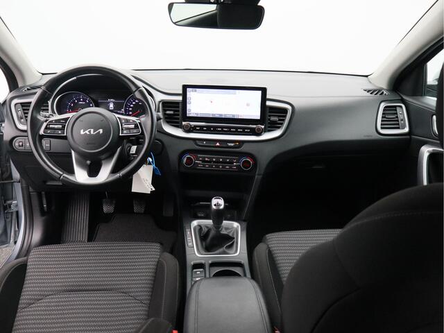 KIA CEE D Ceed Sportswagon 1.5 T-GDi DynamicLine/ lage km/ compleet!