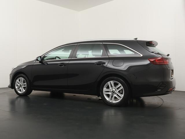 KIA CEE D Ceed Sportswagon 1.0 T-GDi DynamicLine - Climate control - Cruise control - Achteruitrij camera - Apple Carplay/Android Auto - Trekhaak - Fabrieksgarantie t/m 01-10-2026