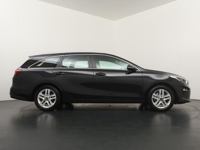 KIA CEE D Ceed Sportswagon 1.0 T-GDi DynamicLine - Climate control - Cruise control - Achteruitrij camera - Apple Carplay/Android Auto - Trekhaak - Fabrieksgarantie t/m 01-10-2026